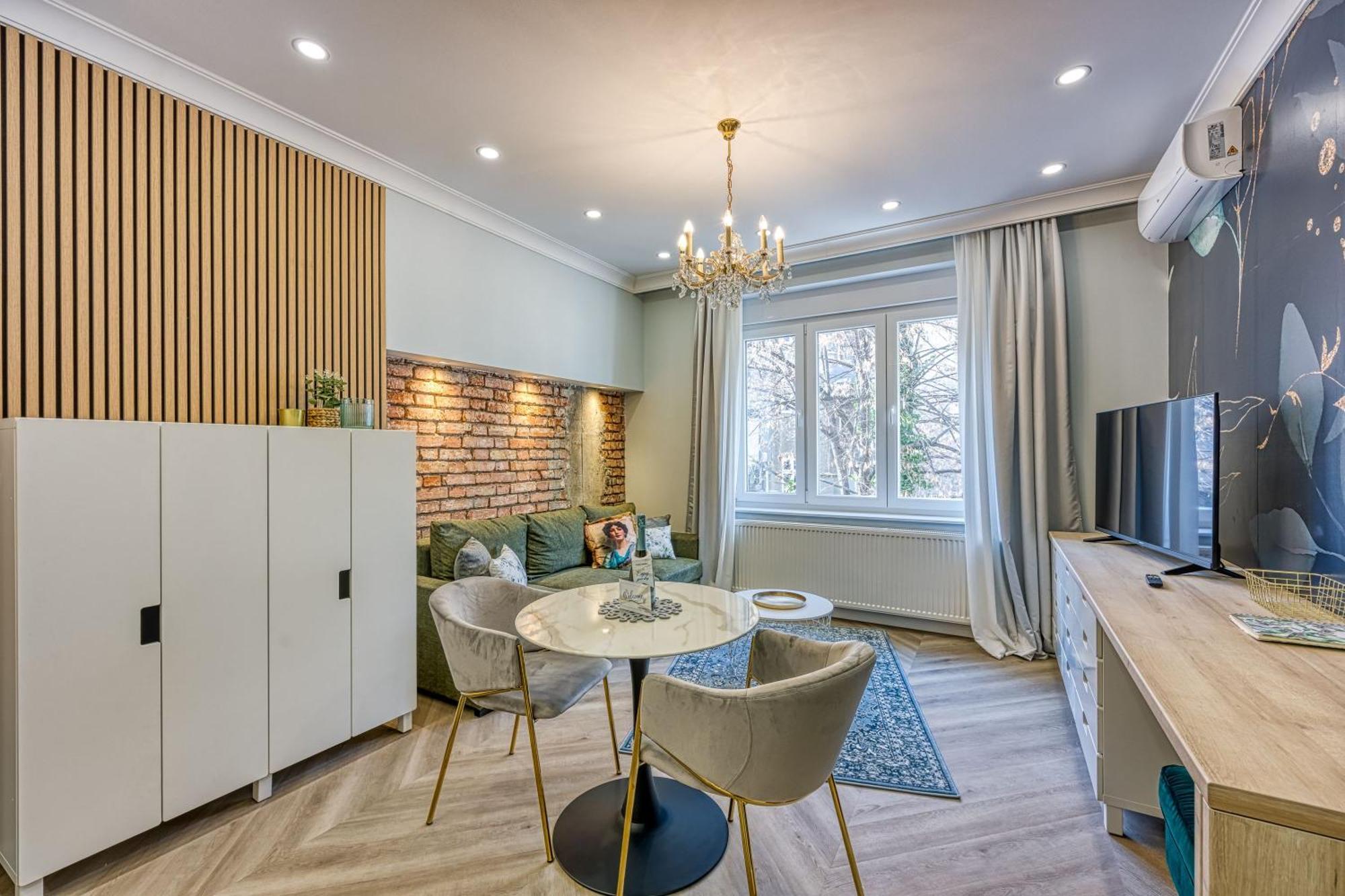 Leone Luxury - Happy Apartment Zagreb